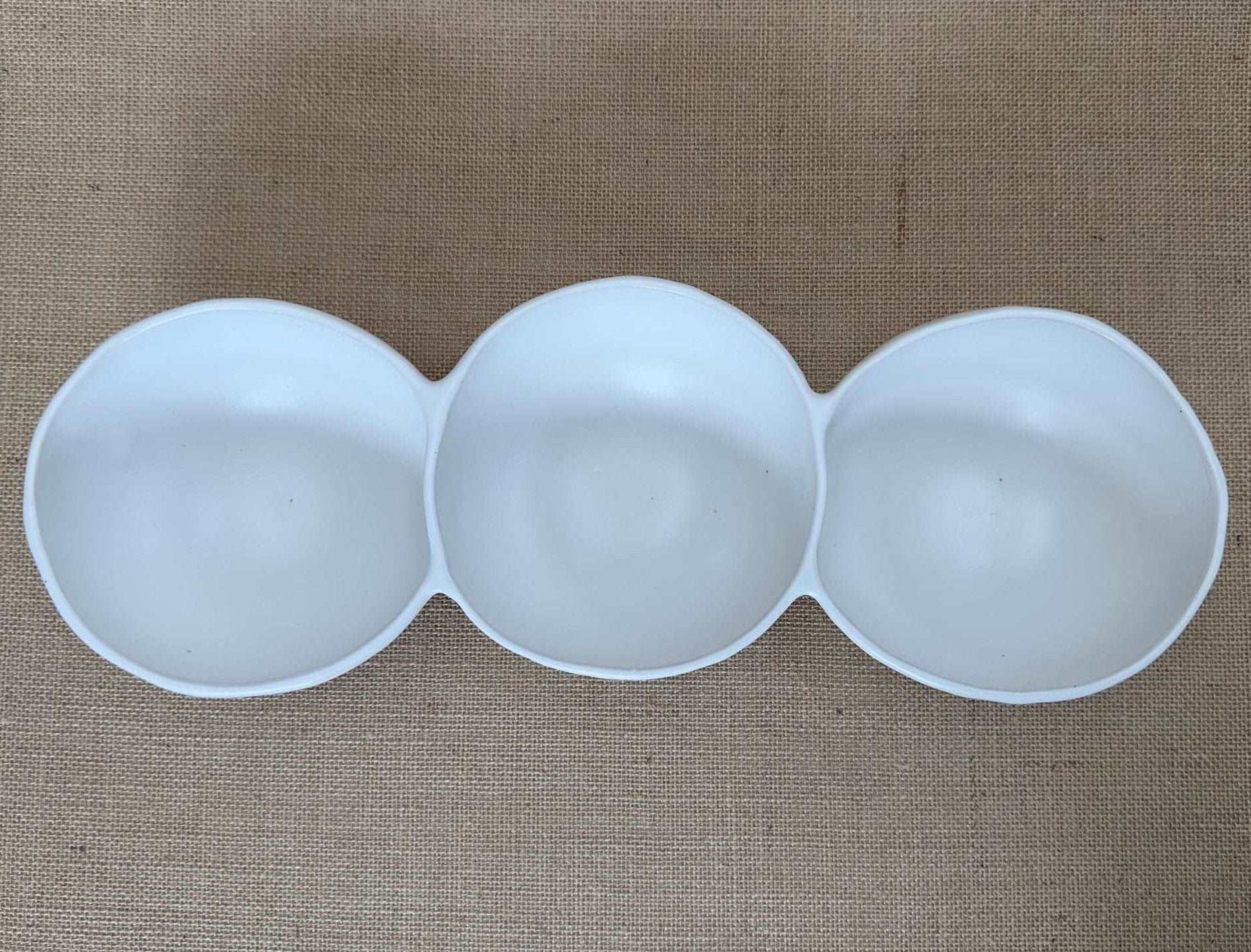 Large Avoca Seed 3-Pod White Platter - Polly Barton