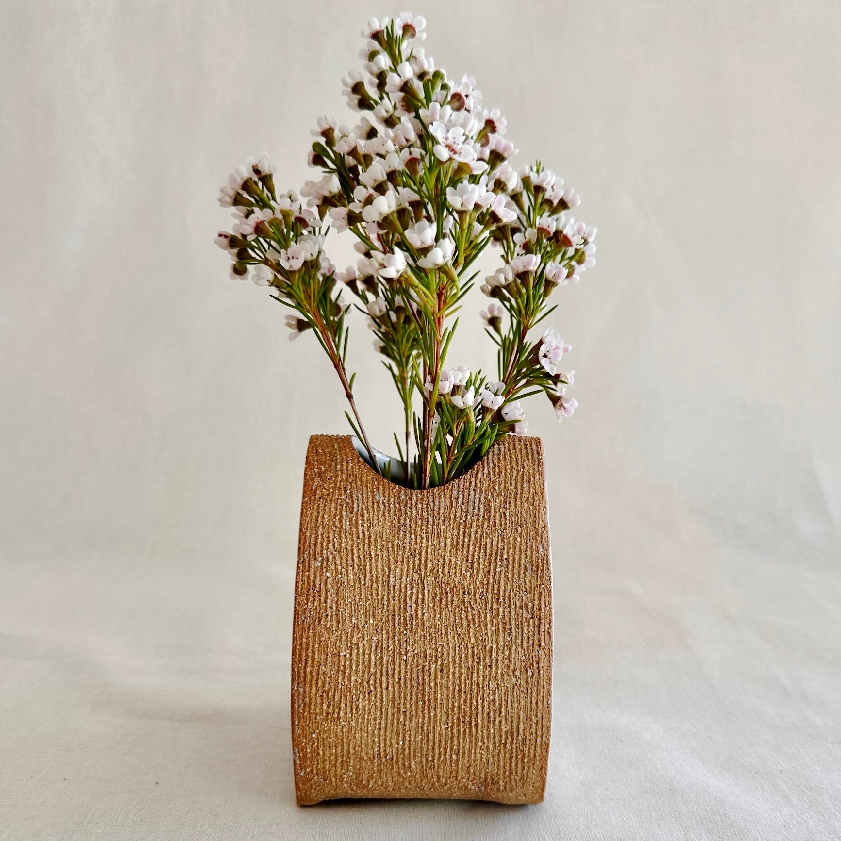 Terracotta & White Glazed Pebble Flower Vase - Mini