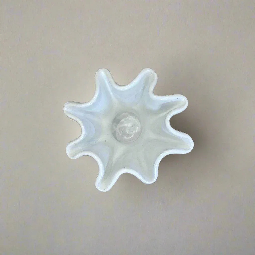 White Ruffle Flower Pedestal Vase - Short