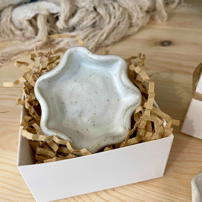 White Wave Ring Dish