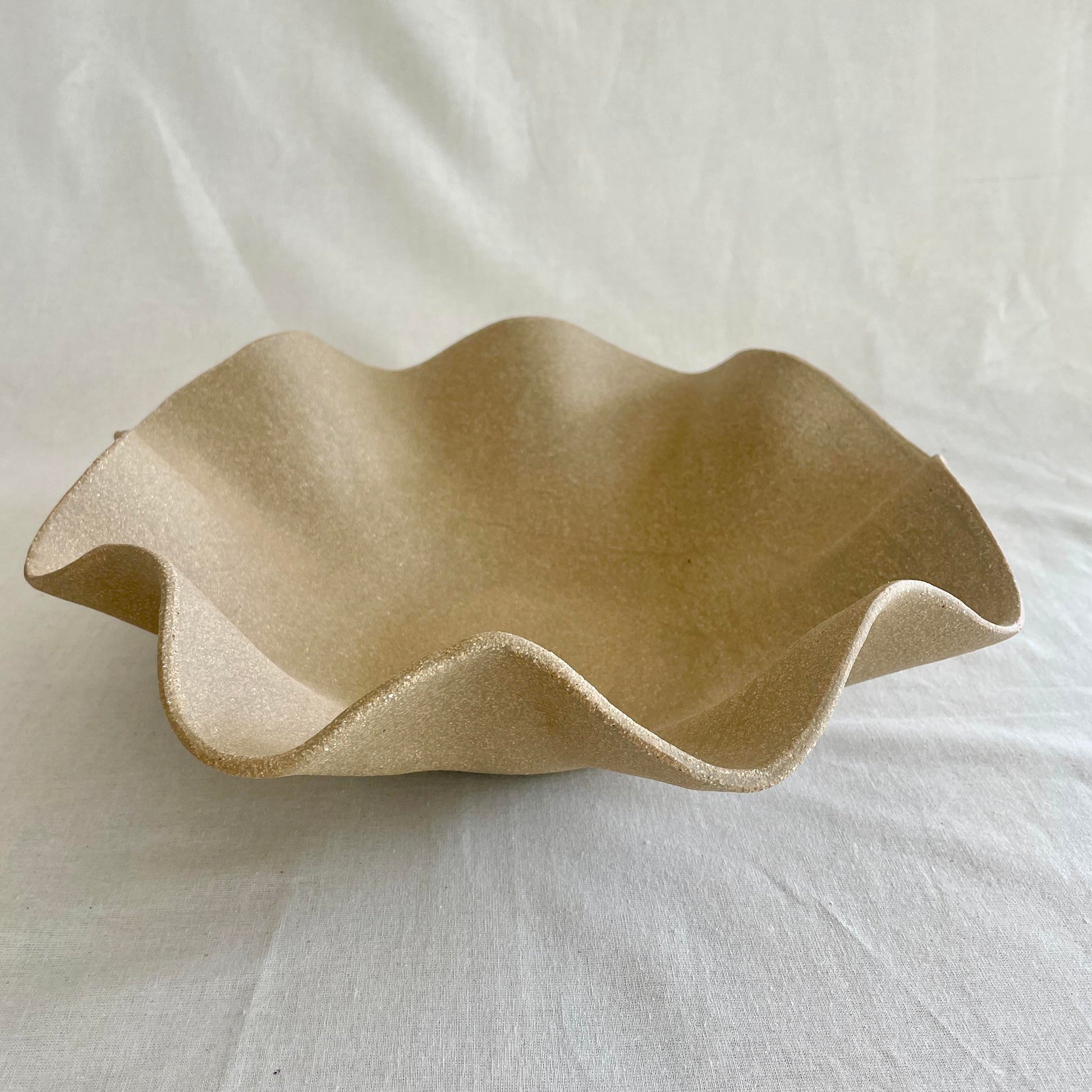 Large Wave Bowl - khaki