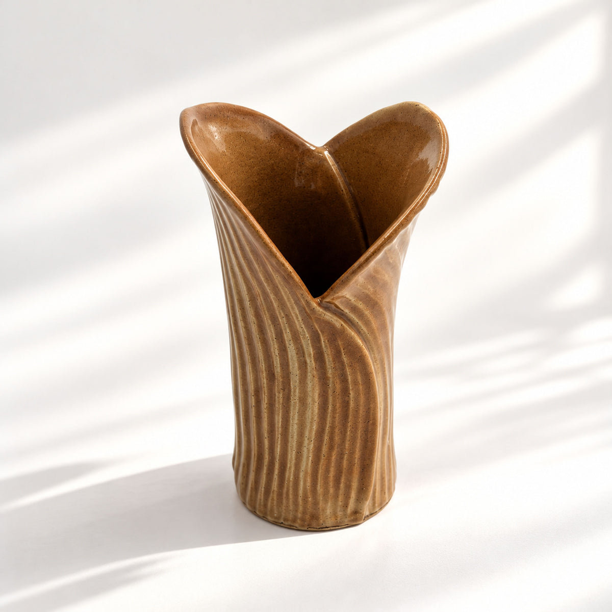 Tulip Flower Vase - Caramel Glaze